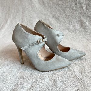 Journee Collection Connly Pointed Toe Pump Adjustable Straps-Grey-Women Size 6